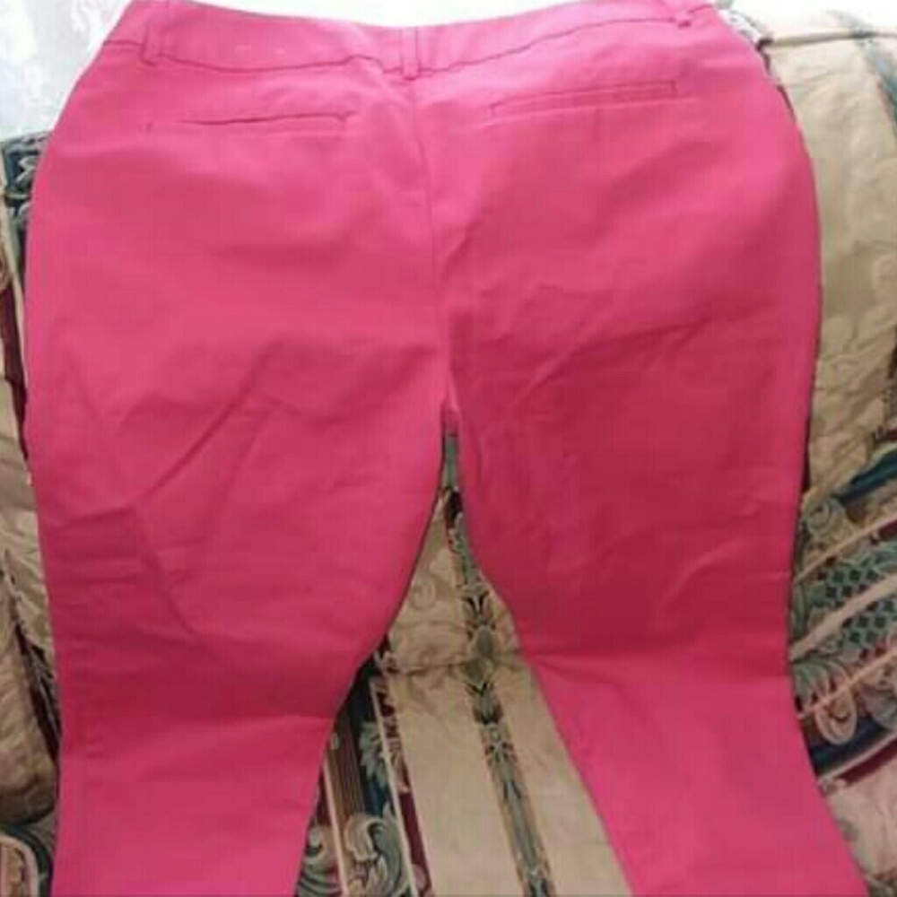Pink Capris - Picture 4 of 4